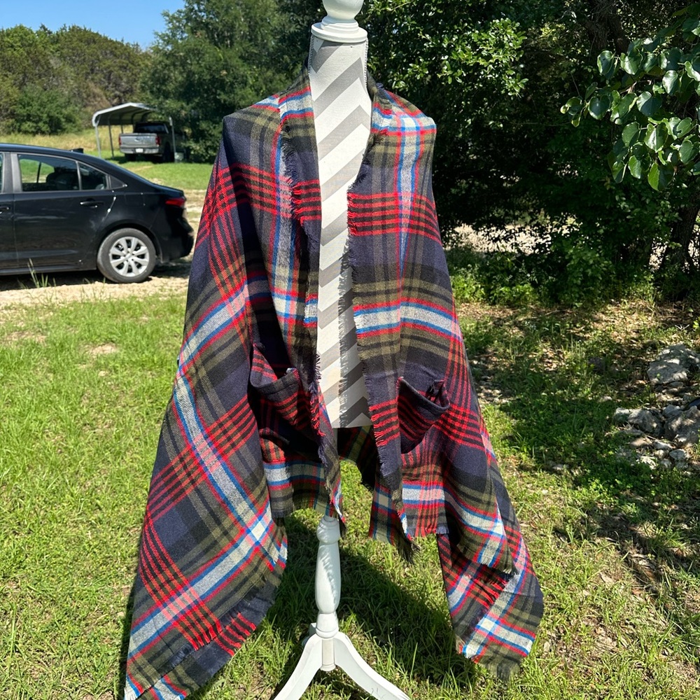 New Grace & Lace Pocket Poncho